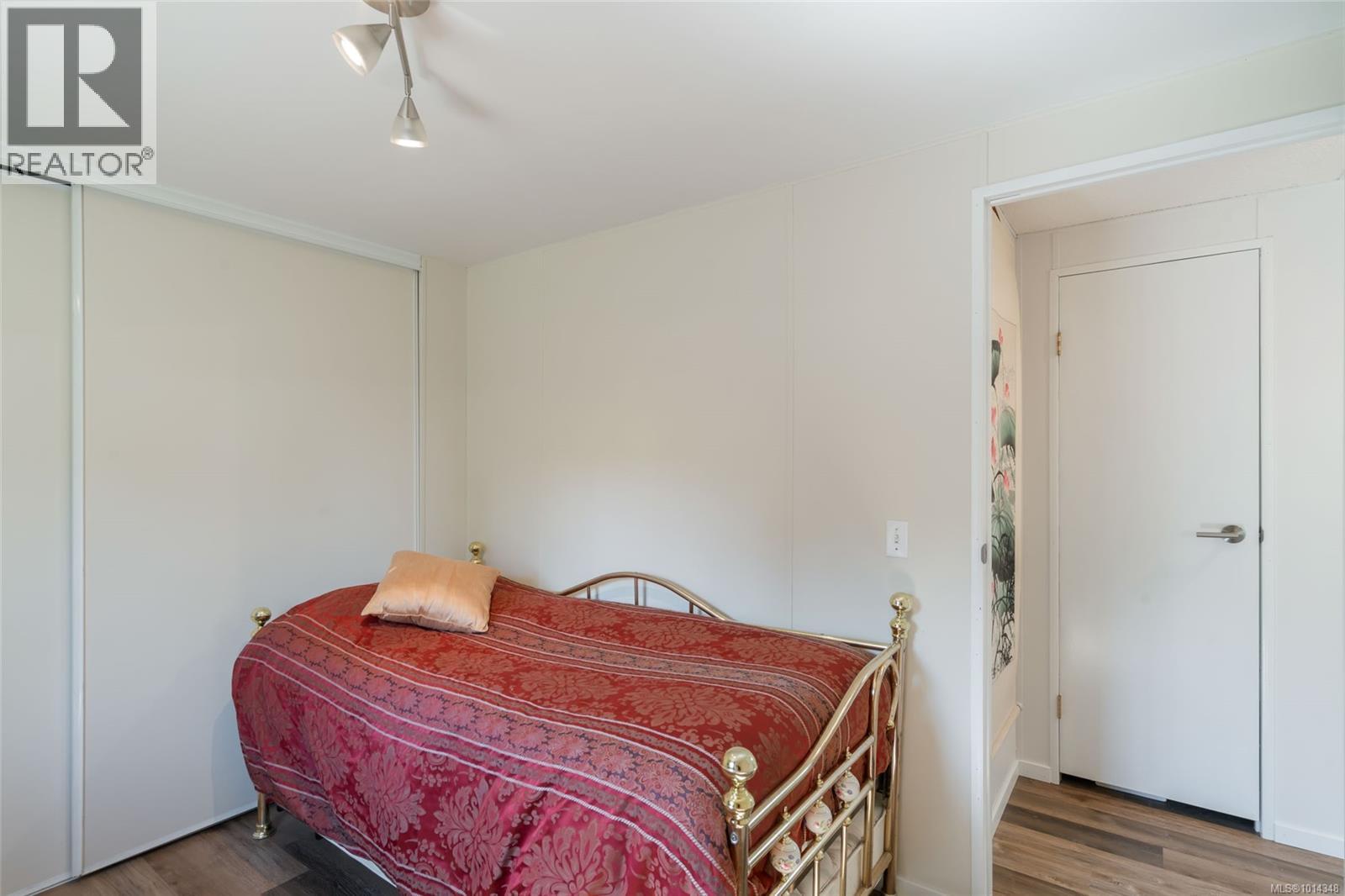 76 971 Douglas Ave, Nanaimo