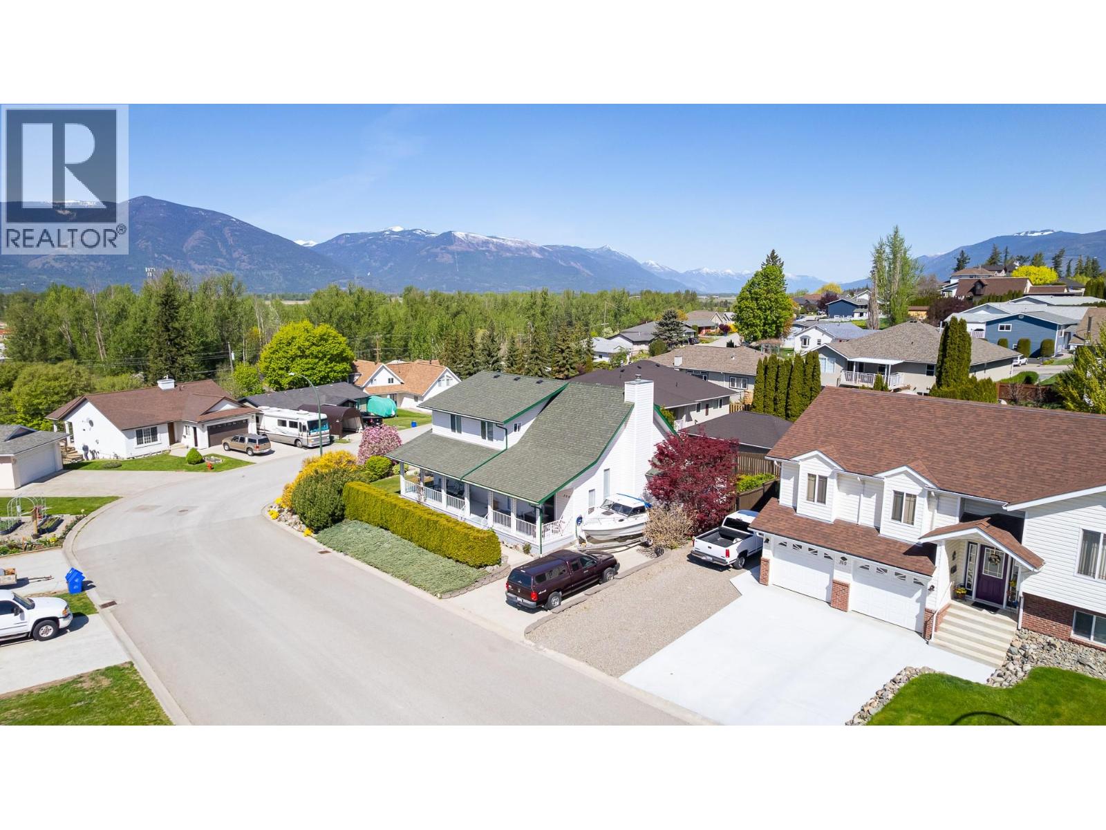 304 DUGAN Street, Creston