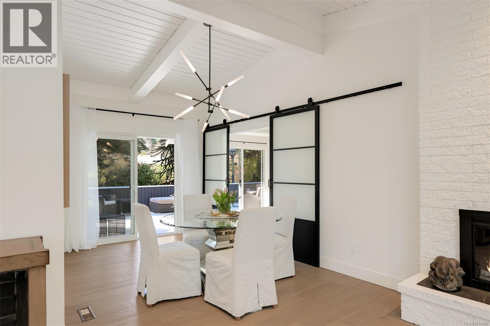 1941 Appleton Place, Saanich