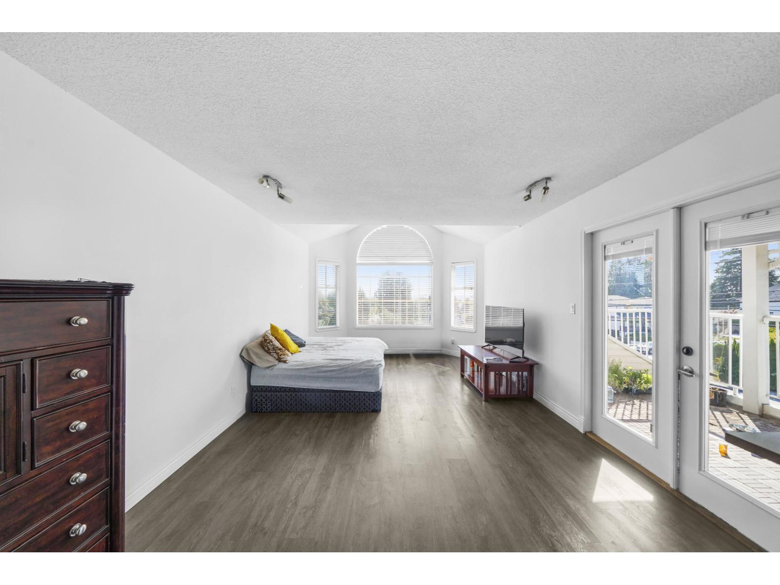 32811 BEST AVENUE, Mission