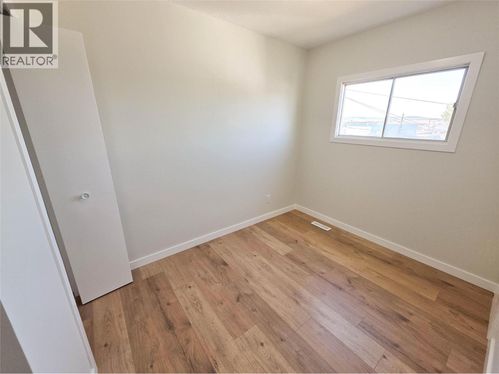 9705 10 Street, Dawson Creek