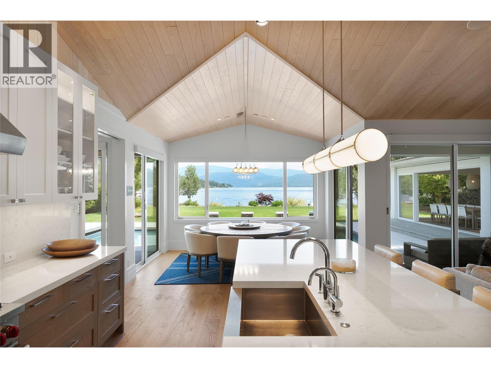  2506 Welch Place, Magna Bay