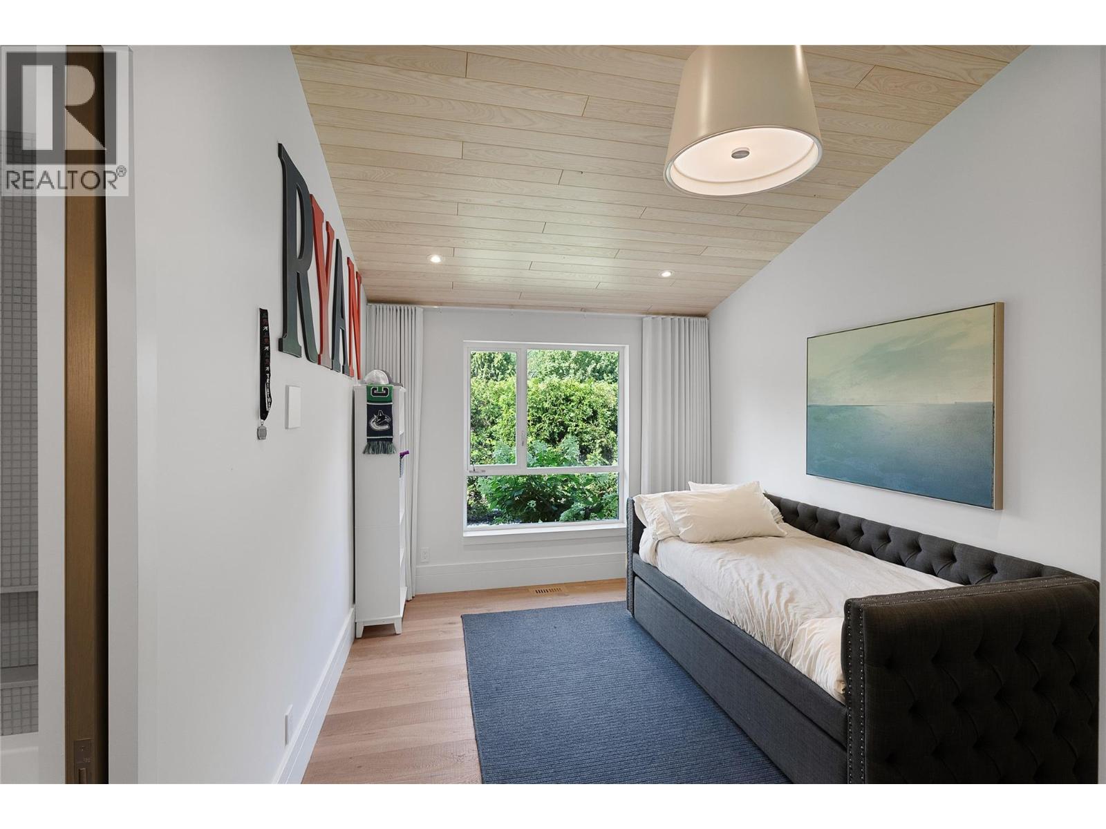  2506 Welch Place, Magna Bay