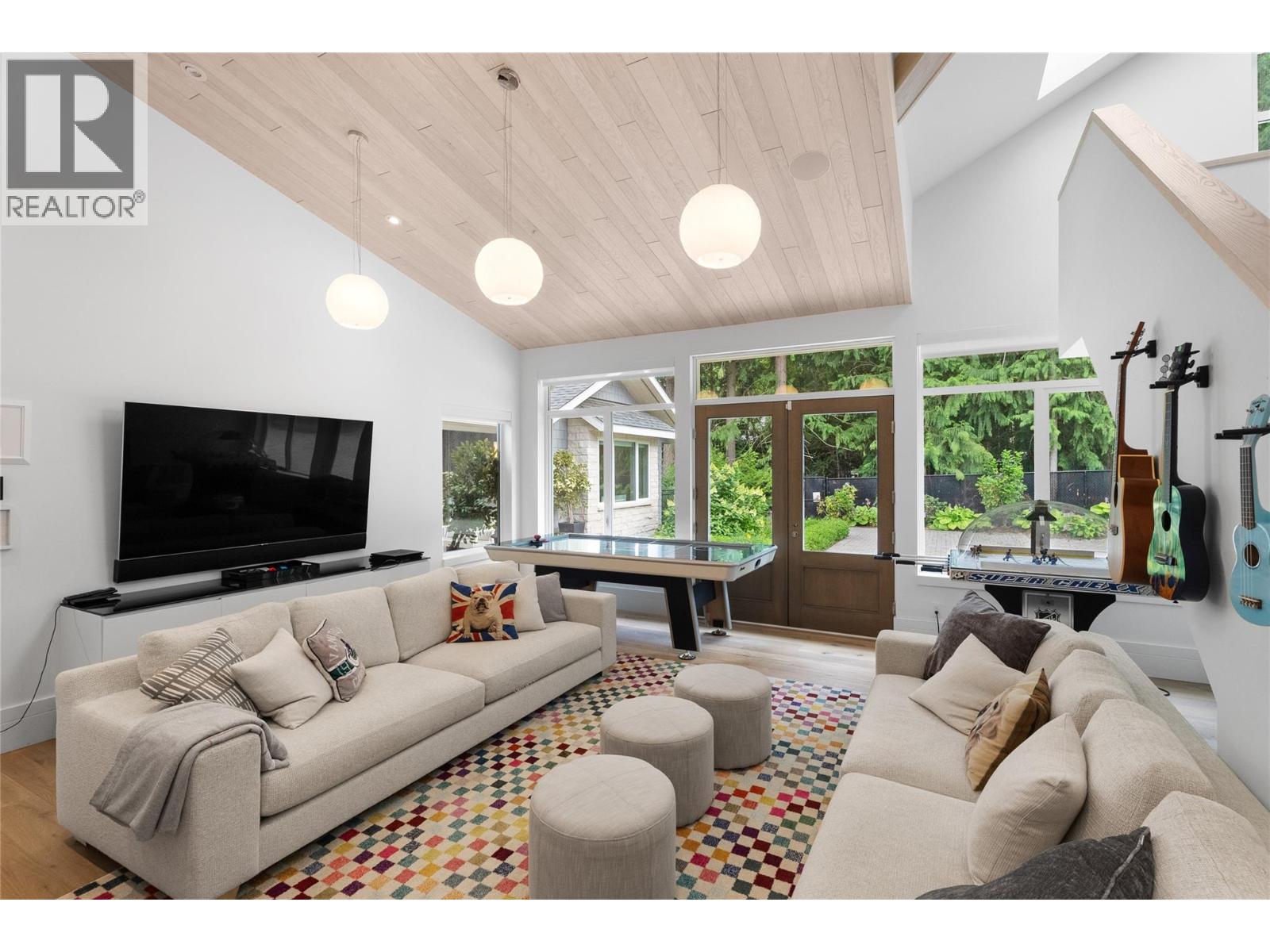 2506 Welch Place - 40