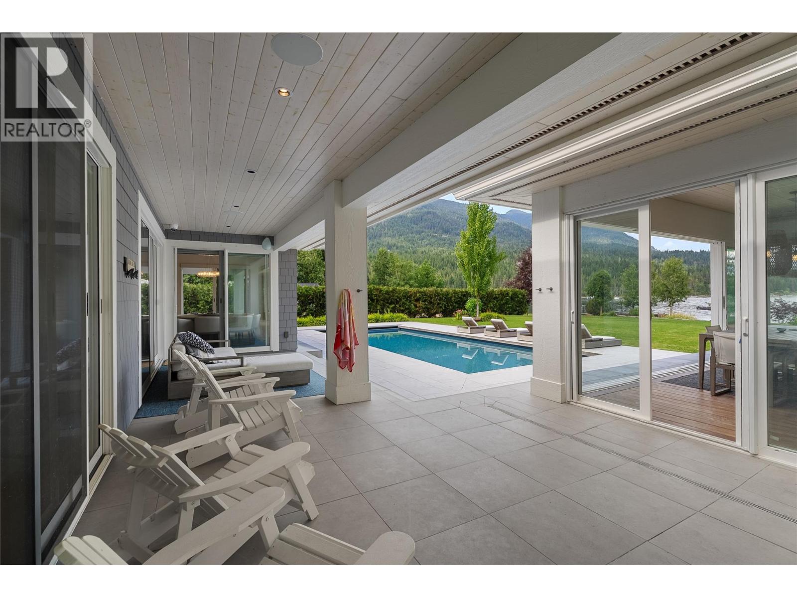  2506 Welch Place, Magna Bay