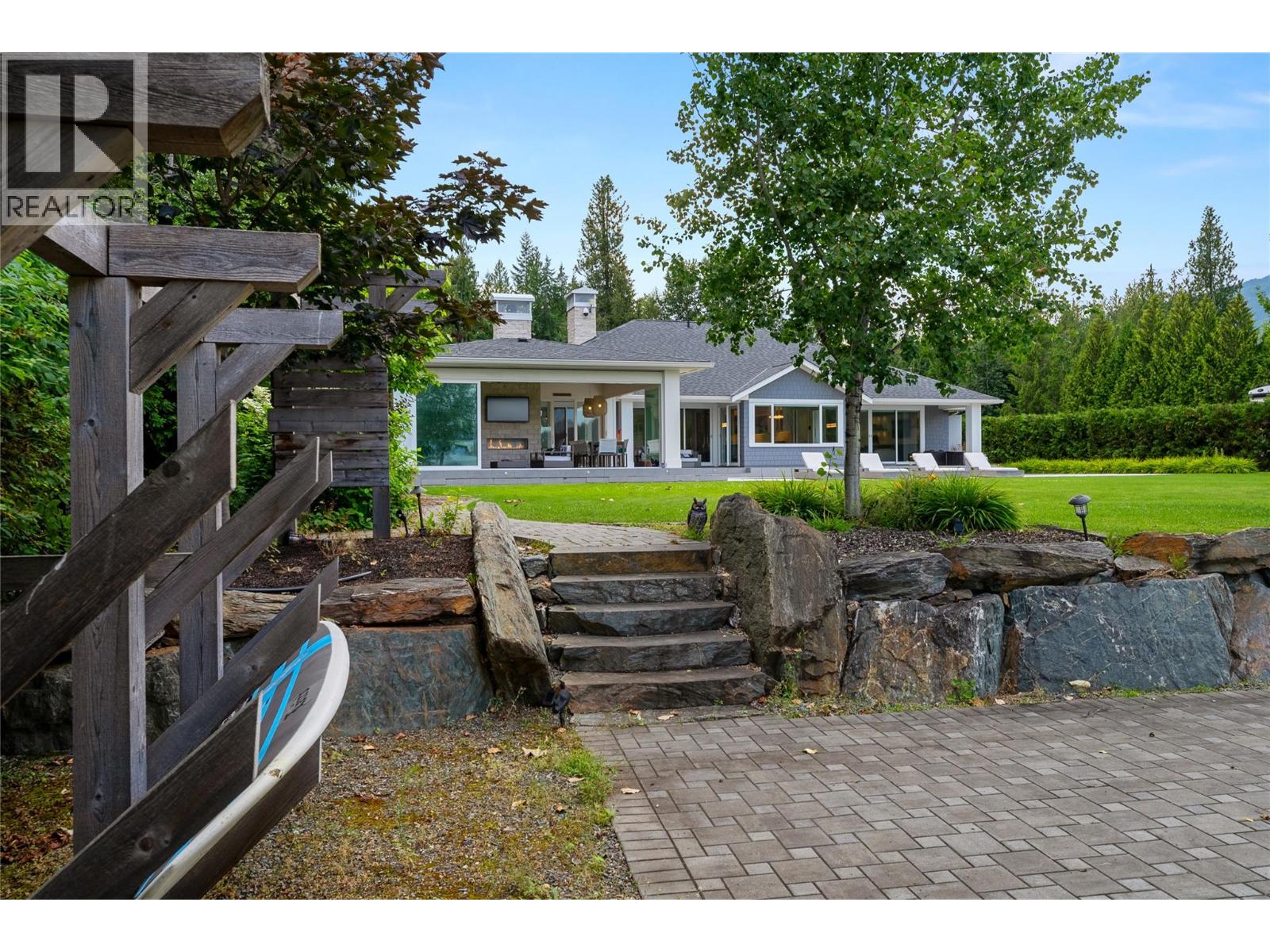  2506 Welch Place, Magna Bay