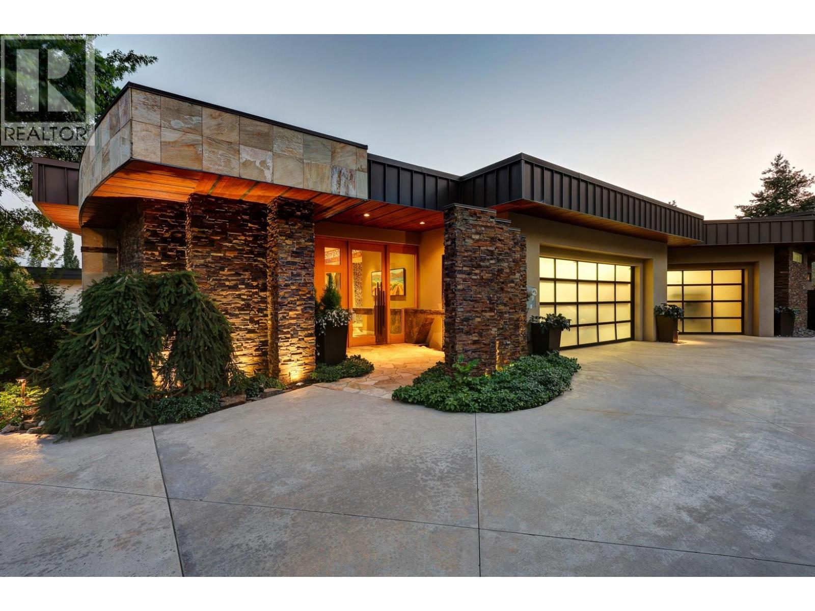 742 Highpointe Place, Kelowna