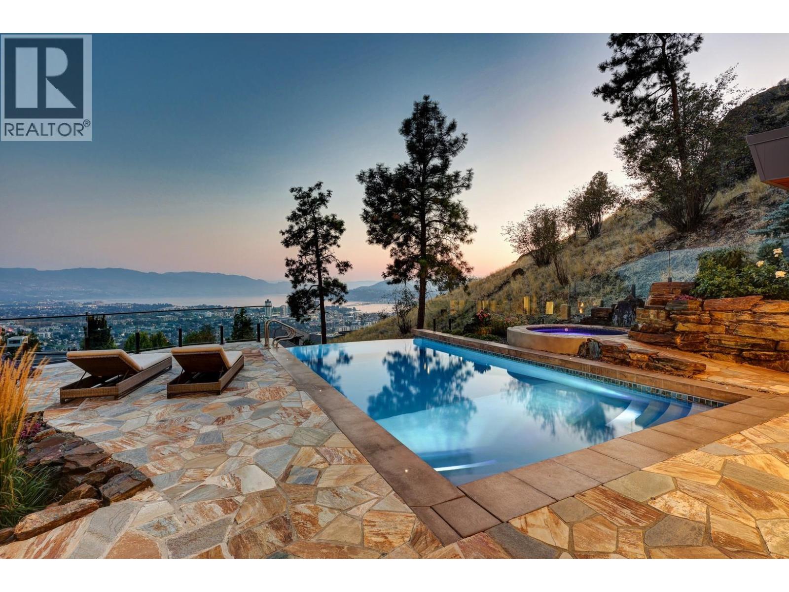 742 Highpointe Place, Kelowna
