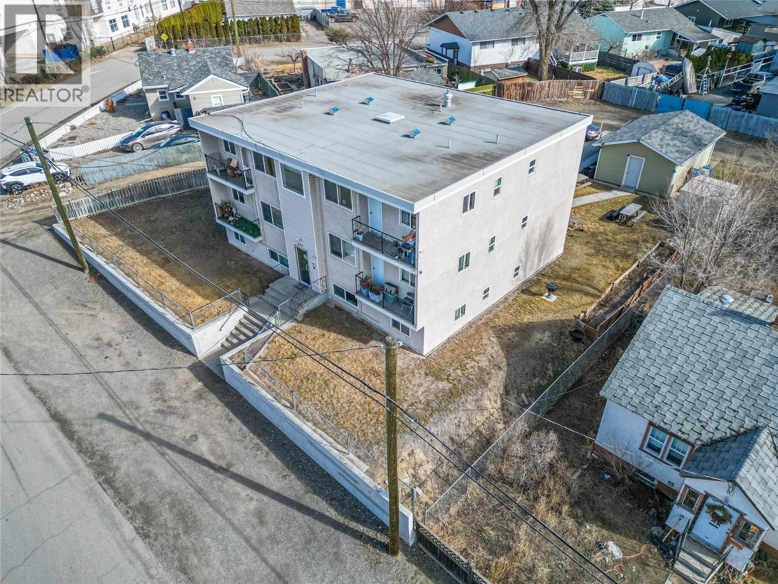  207 WILLOW Street, Kamloops