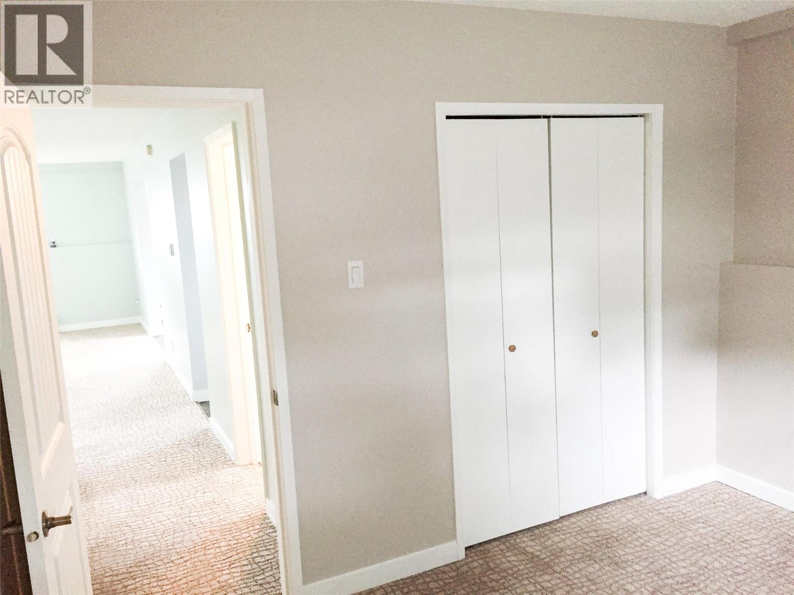  207 WILLOW Street, Kamloops