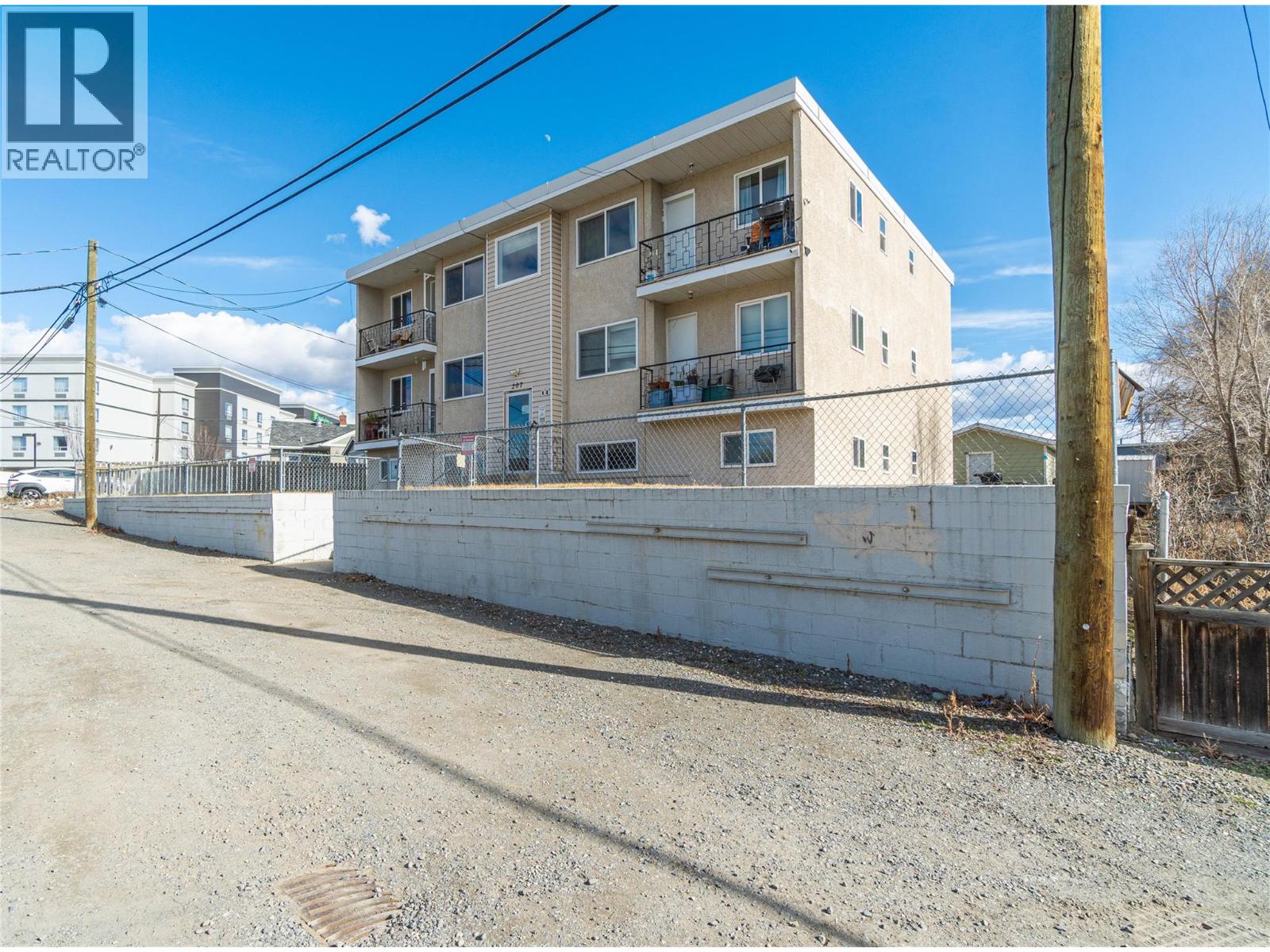  207 WILLOW Street, Kamloops