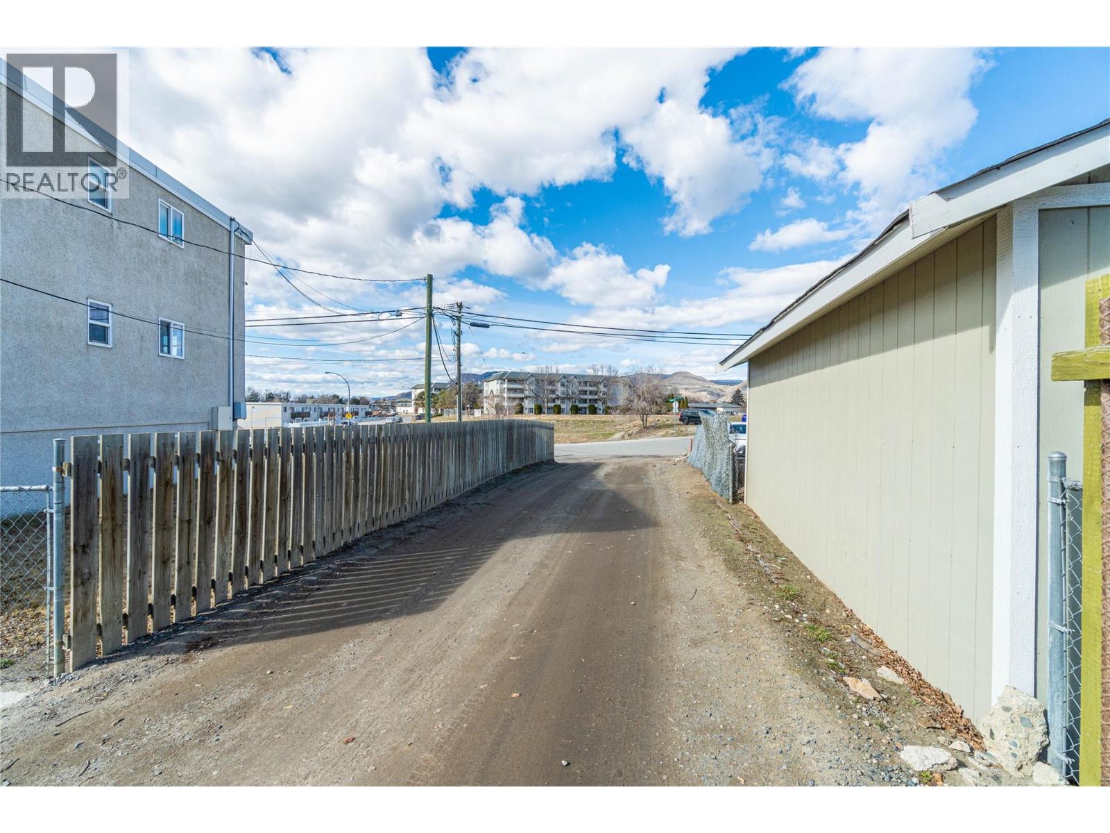  207 WILLOW Street, Kamloops