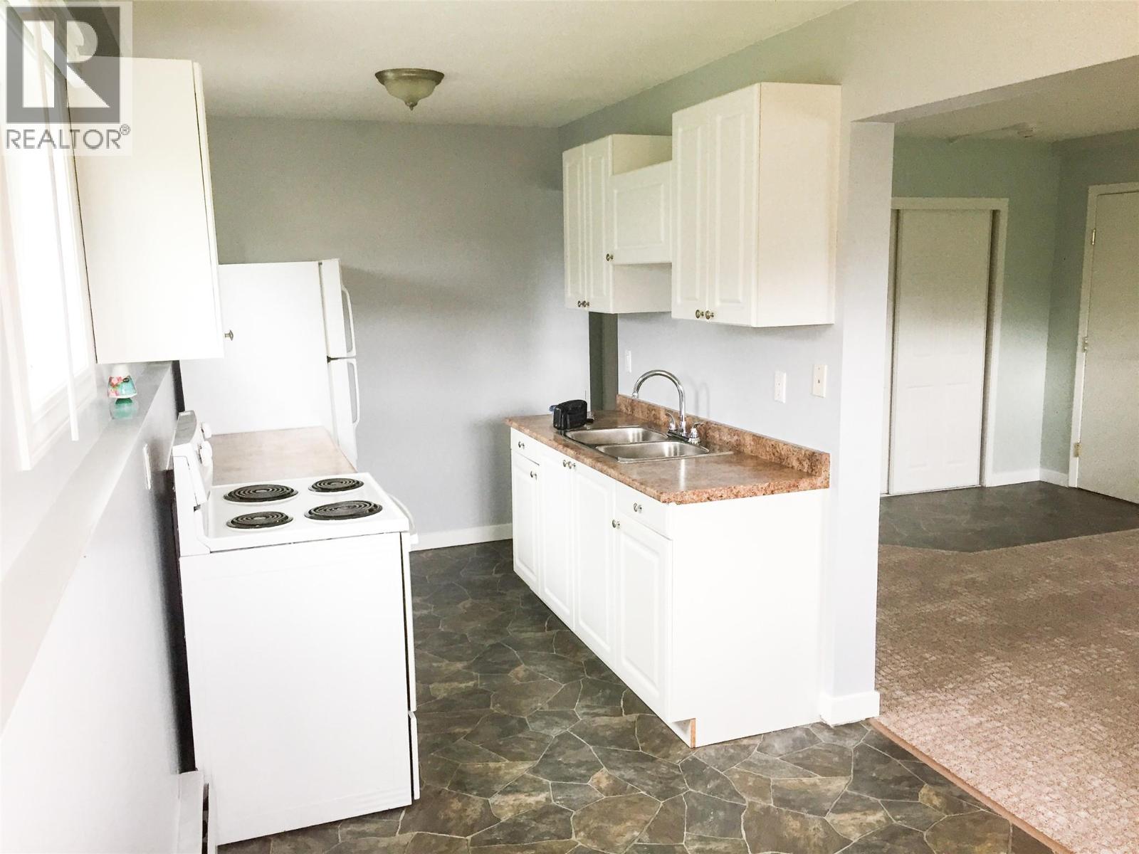  207 WILLOW Street, Kamloops