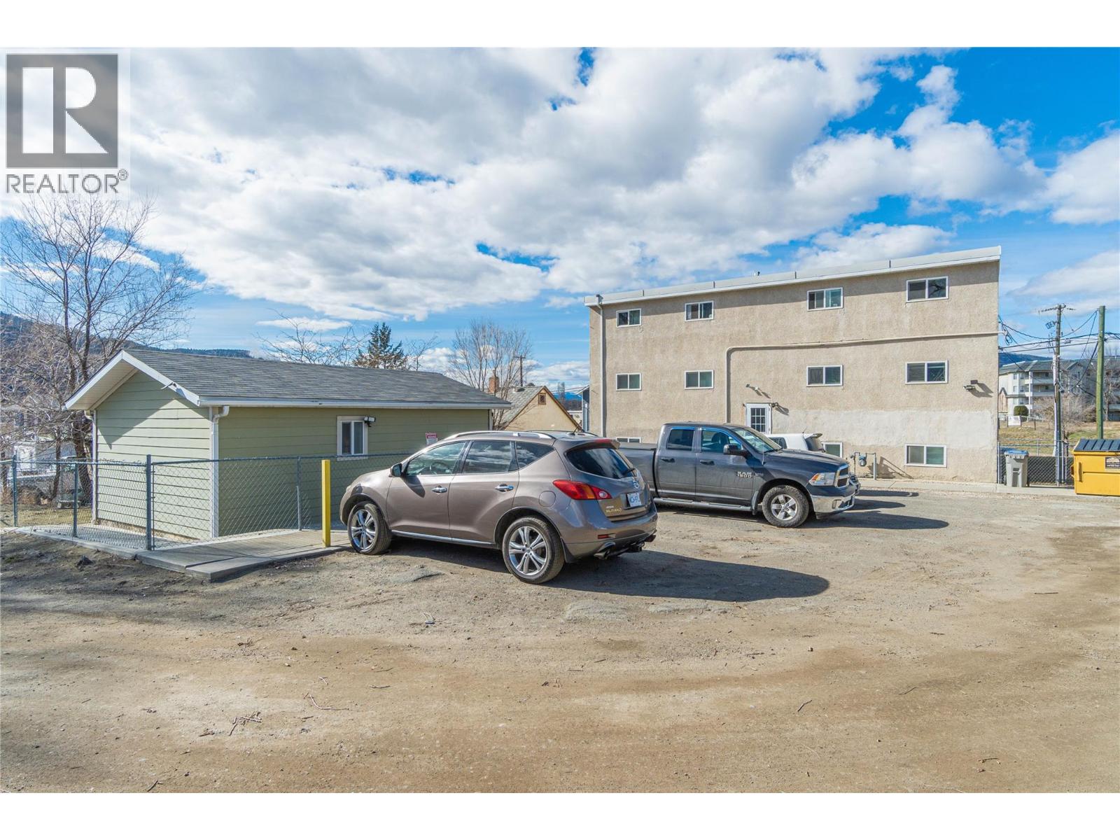  207 WILLOW Street, Kamloops
