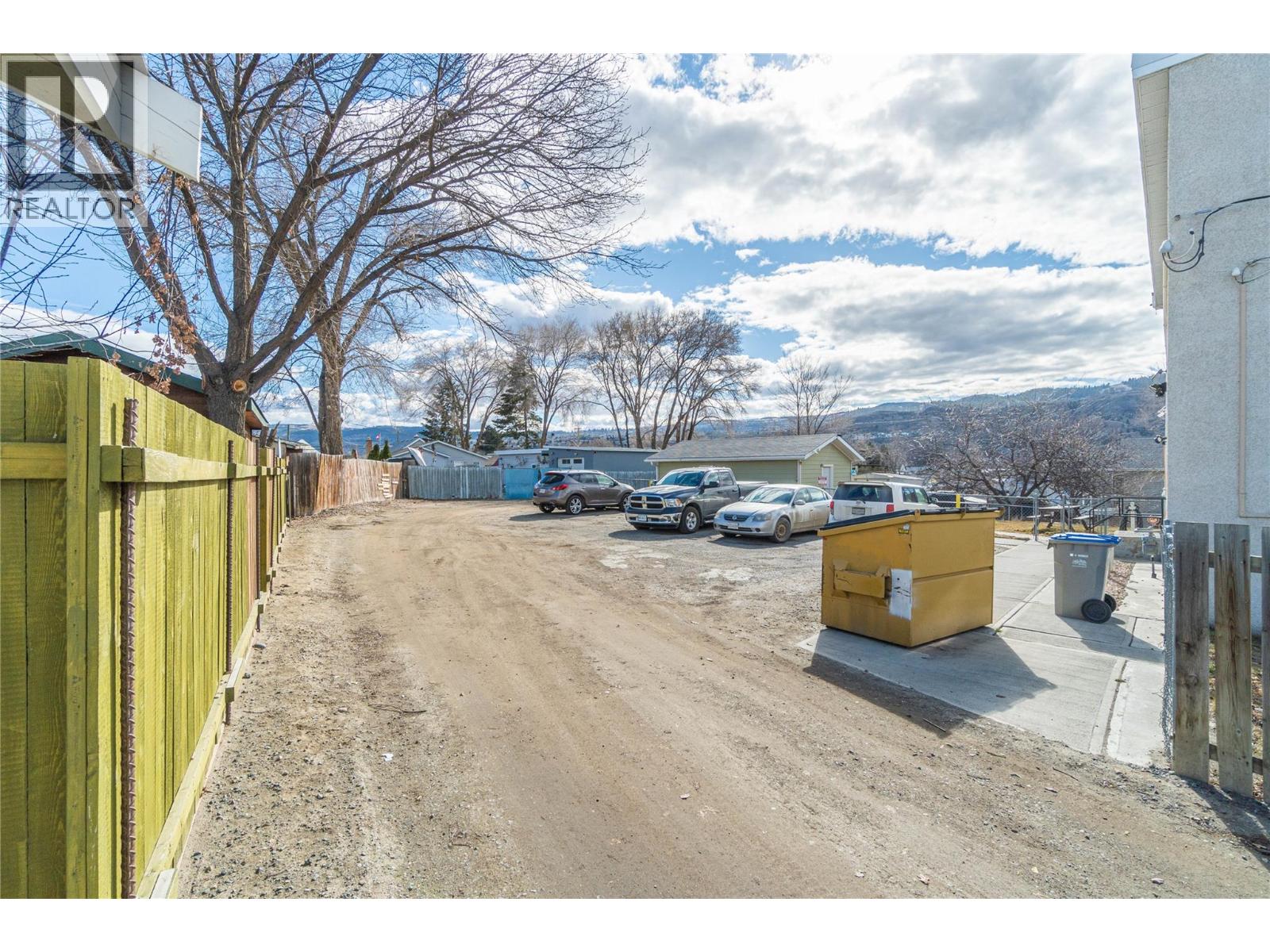  207 WILLOW Street, Kamloops
