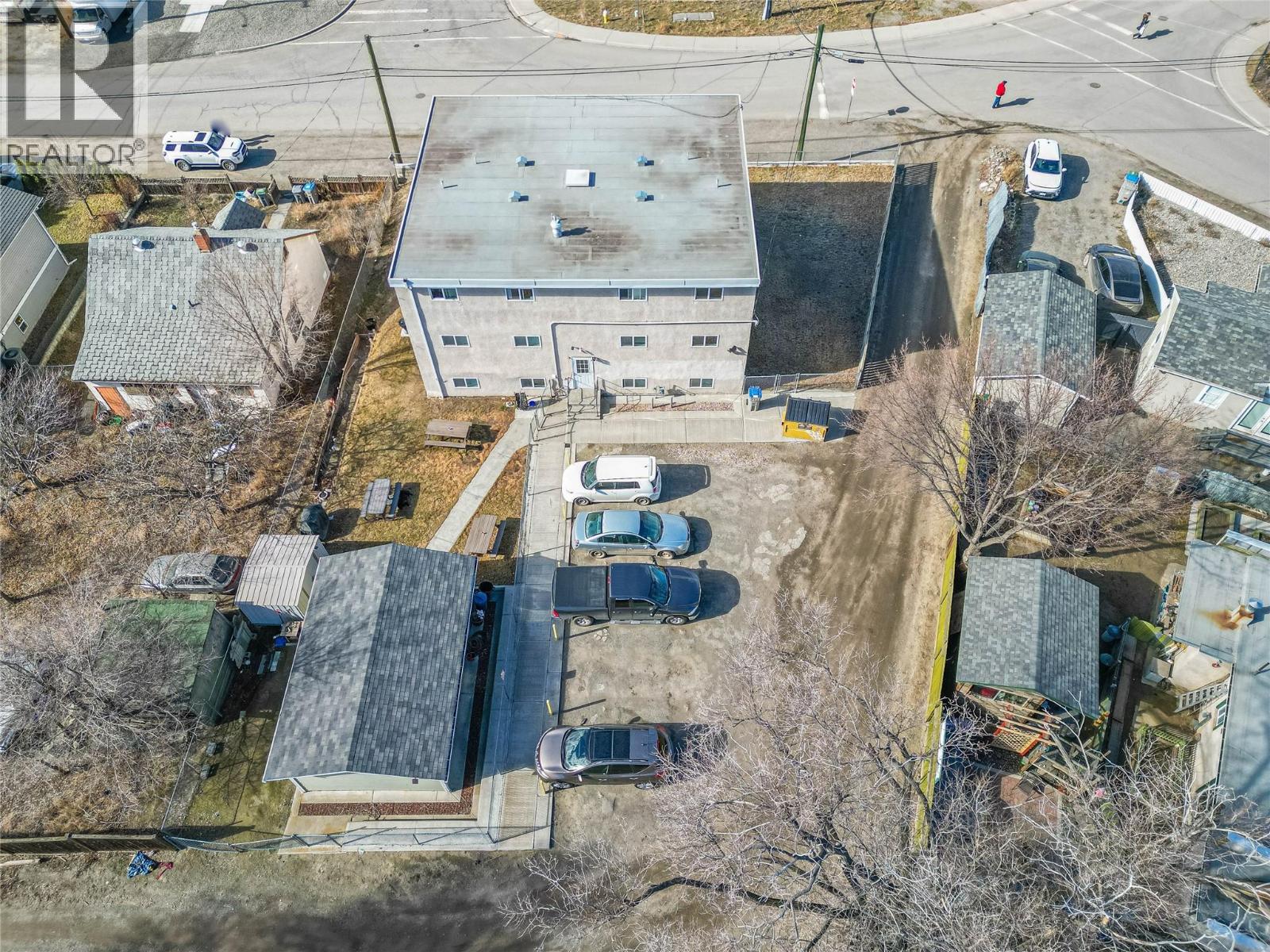  207 WILLOW Street, Kamloops