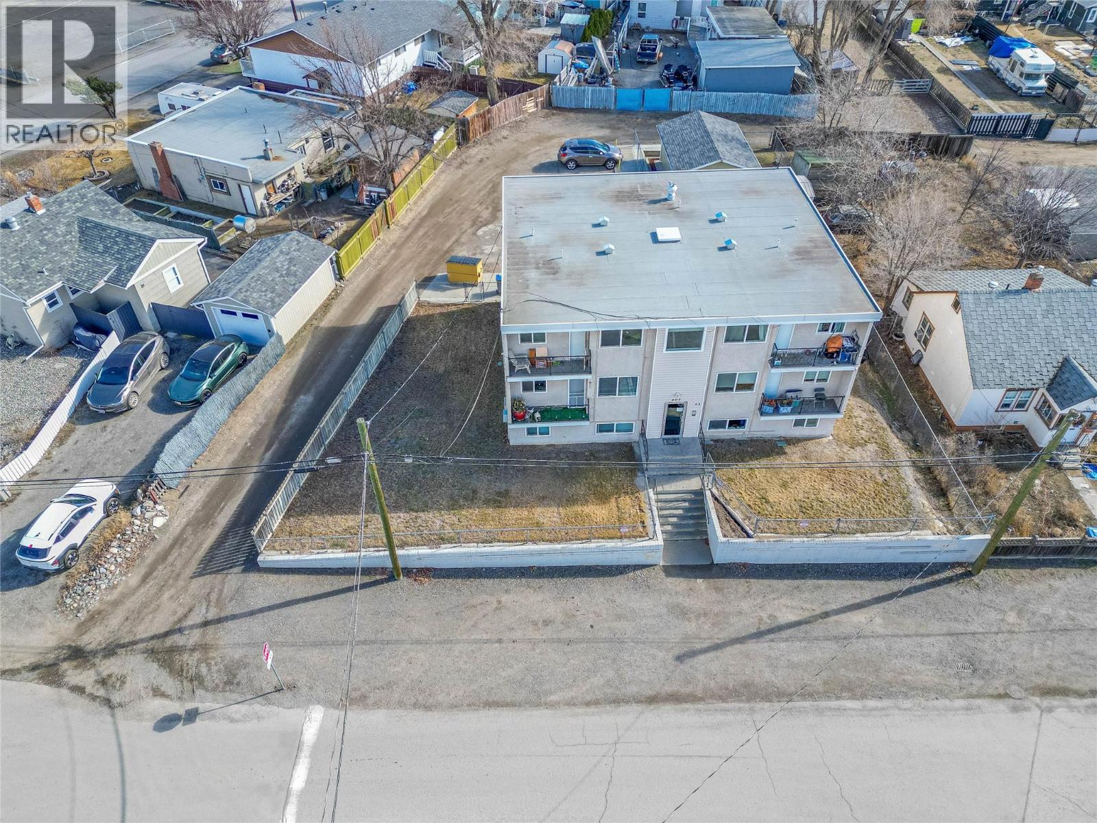  207 WILLOW Street, Kamloops