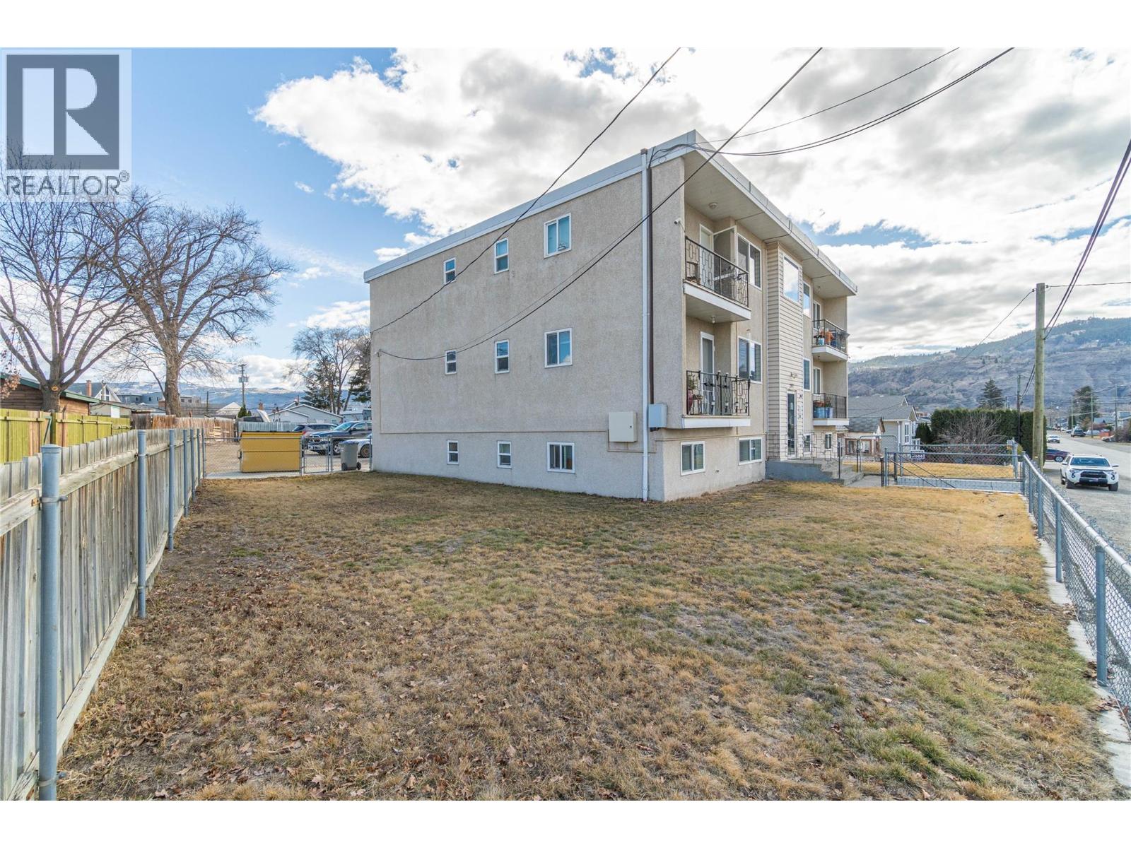  207 WILLOW Street, Kamloops