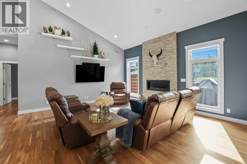 26540 Highway 11, Rural Red Deer County