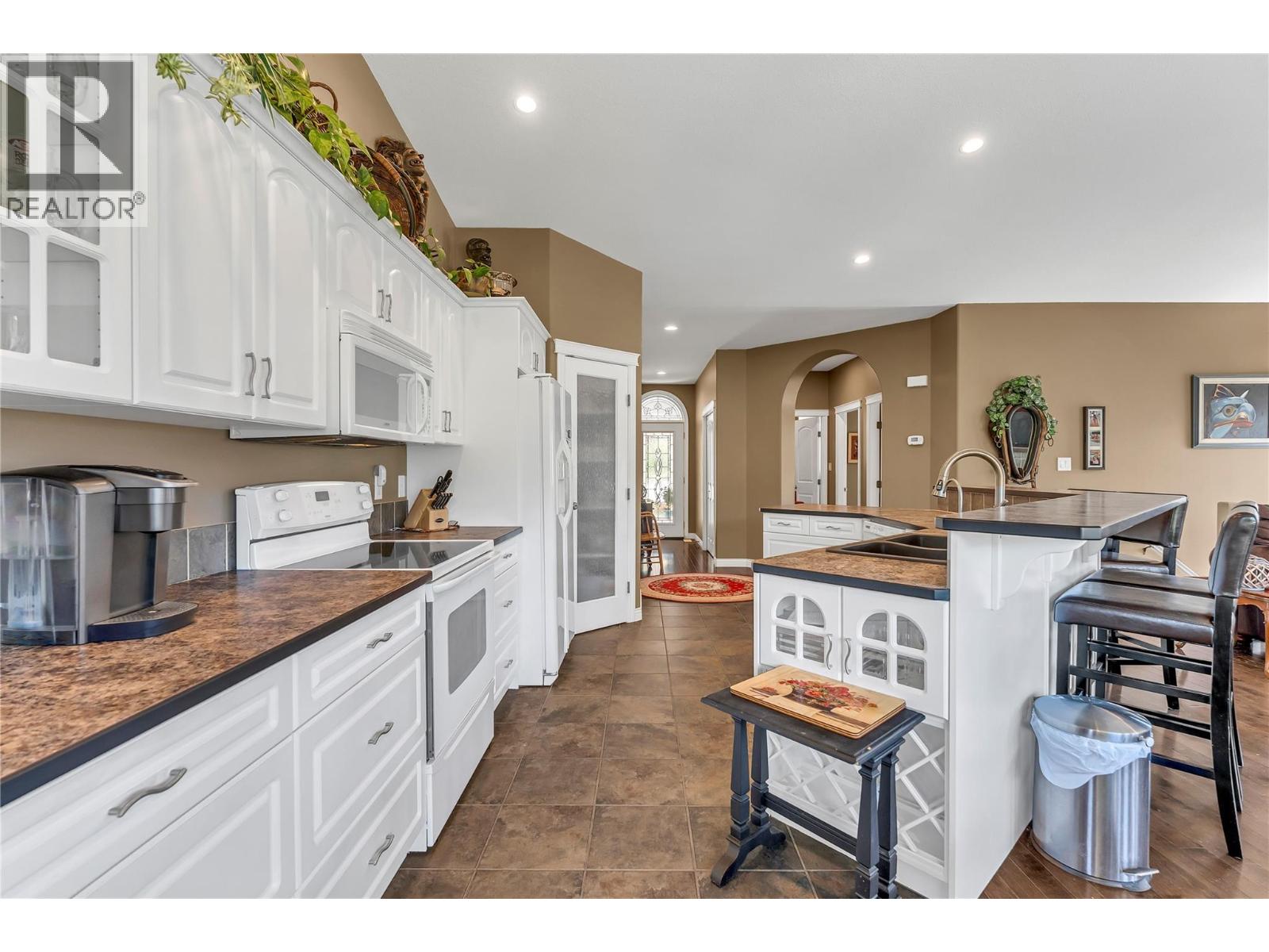 434 EASTSIDE Road, Okanagan Falls