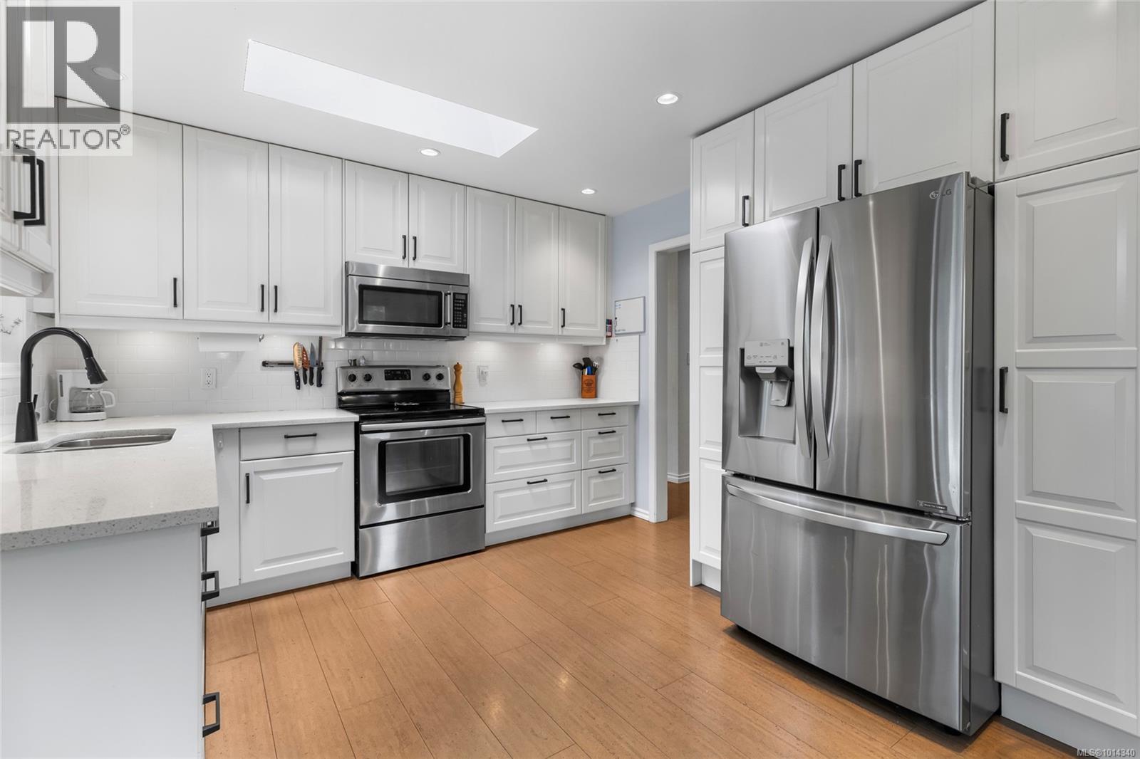 1650 Stuart Park Terr, North Saanich