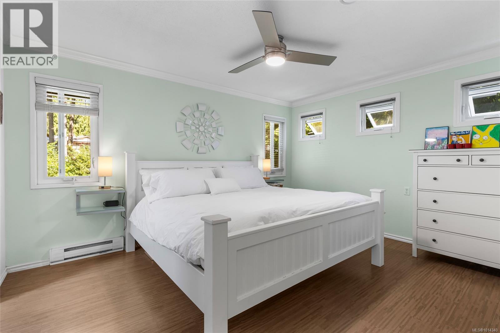 1650 Stuart Park Terr, North Saanich
