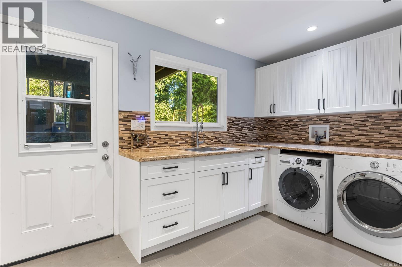 1650 Stuart Park Terr, North Saanich