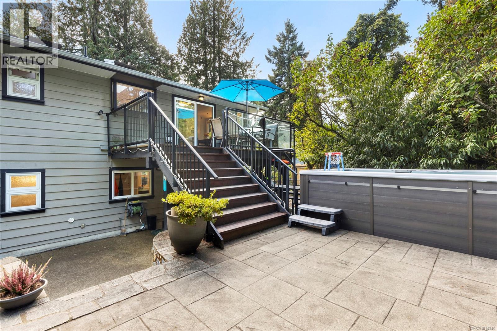 1650 Stuart Park Terr, North Saanich