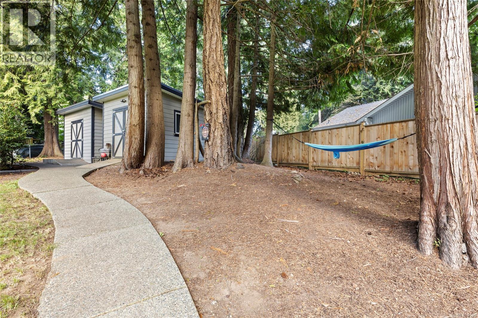 1650 Stuart Park Terr, North Saanich