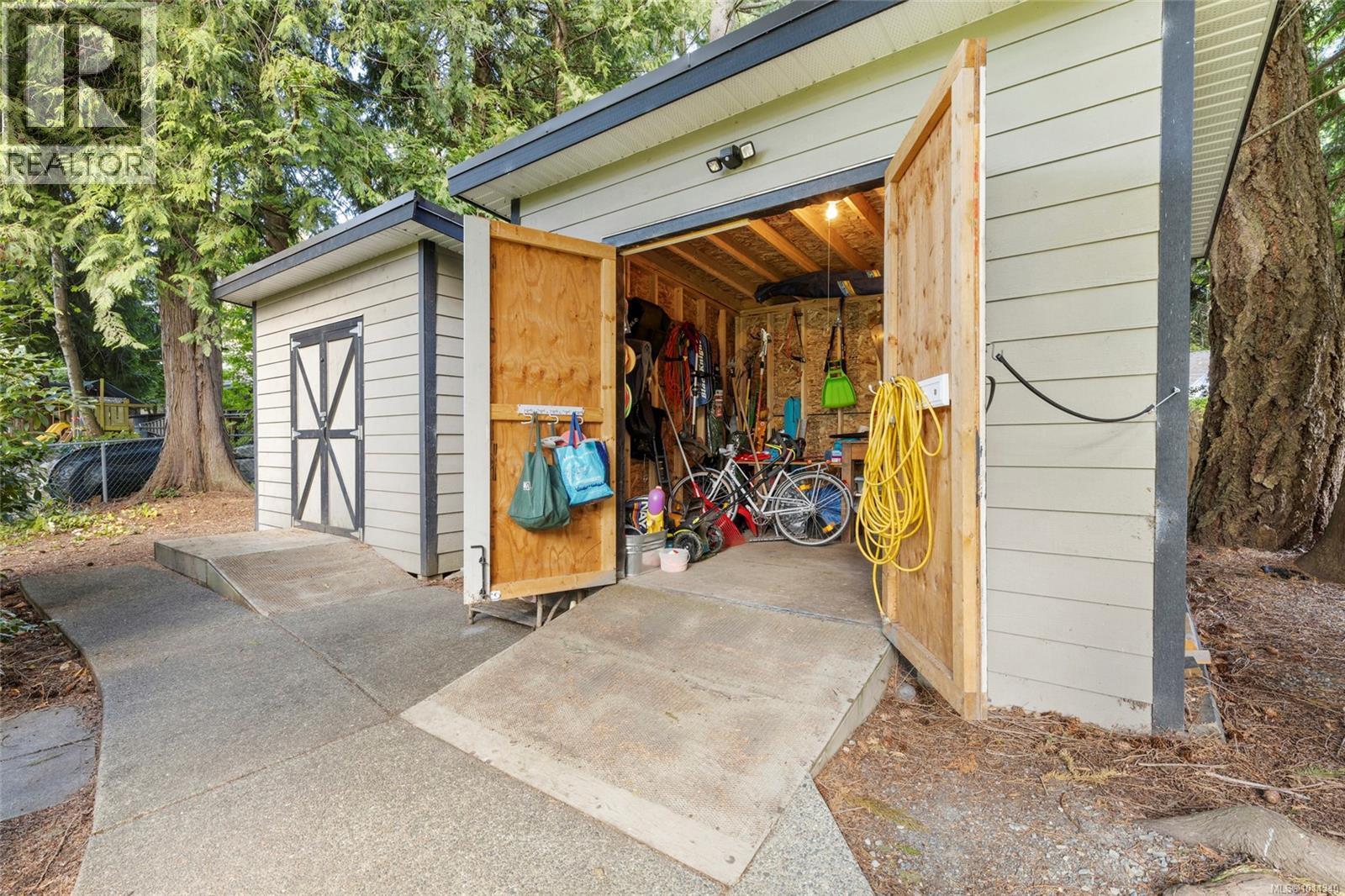 1650 Stuart Park Terr, North Saanich