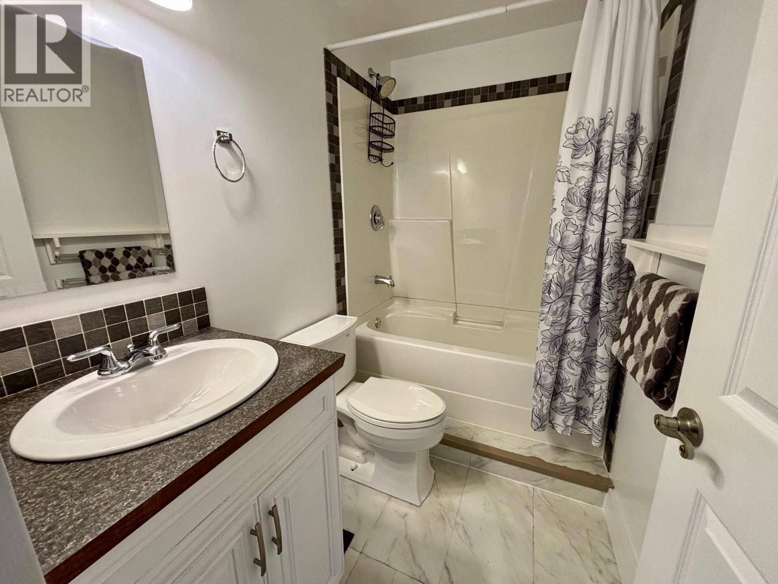 241 23 N Highway Unit# 5, Revelstoke