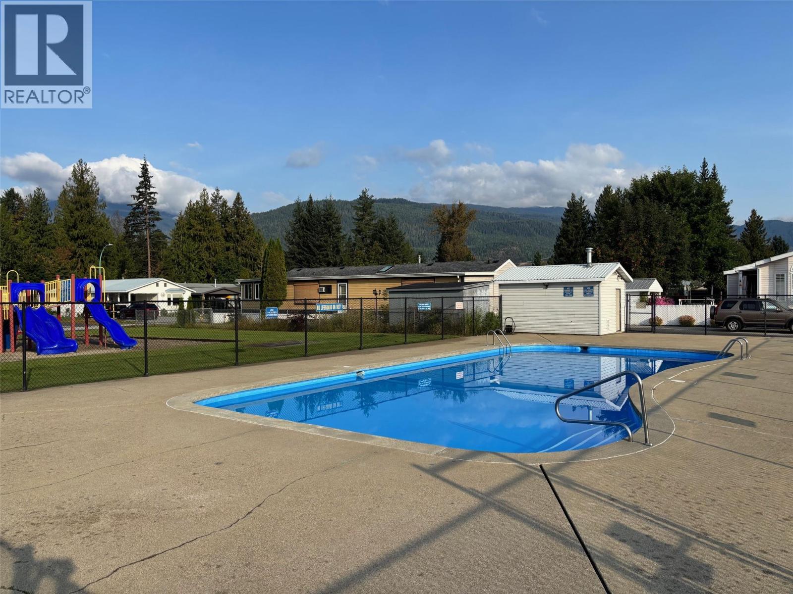 241 23 N Highway Unit# 5, Revelstoke