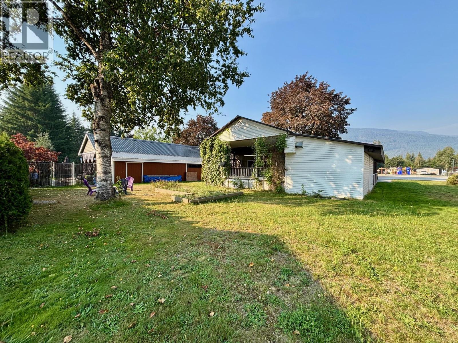 241 23 N Highway Unit# 5, Revelstoke