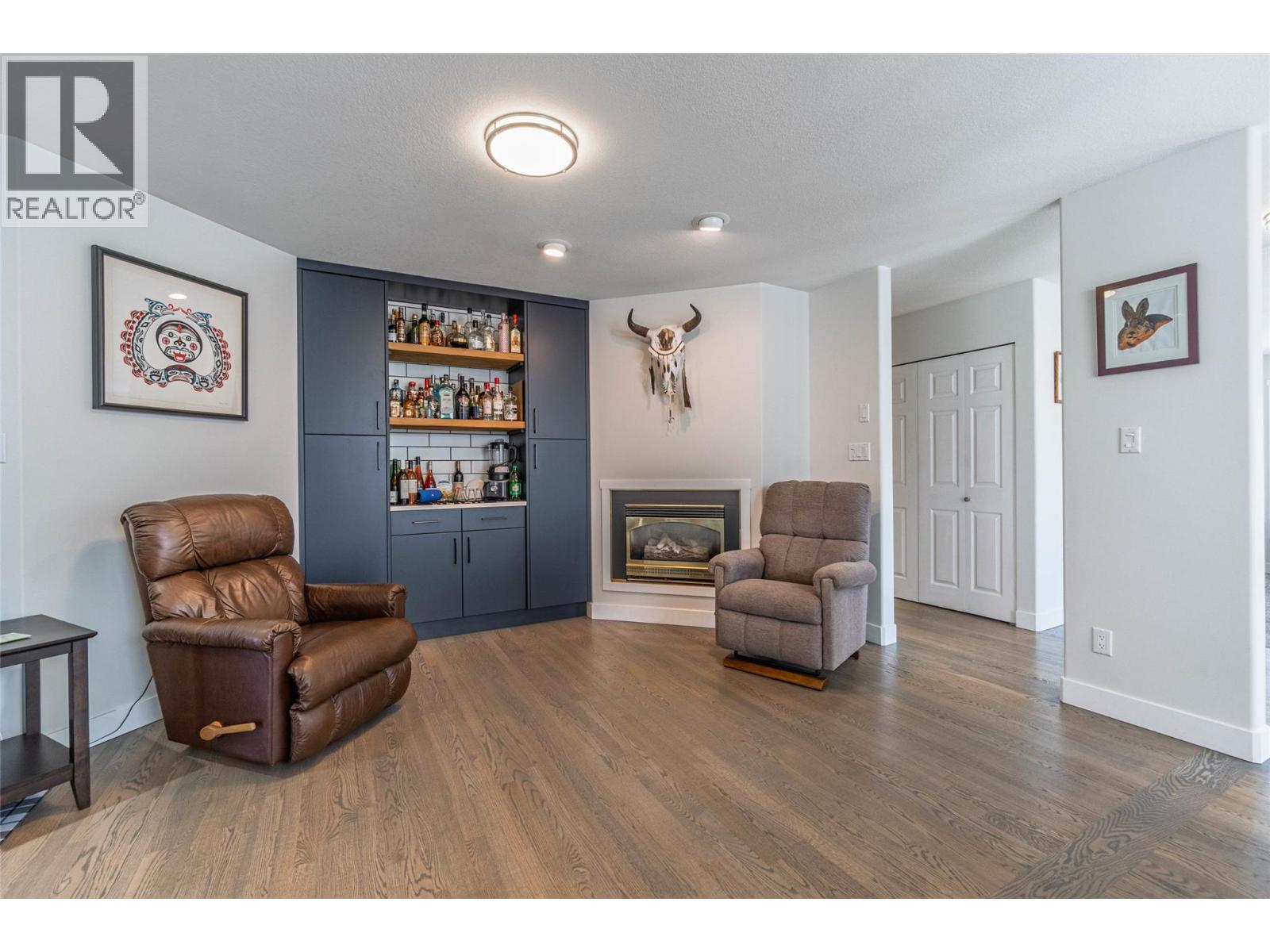 323 RIESLING Place, Oliver