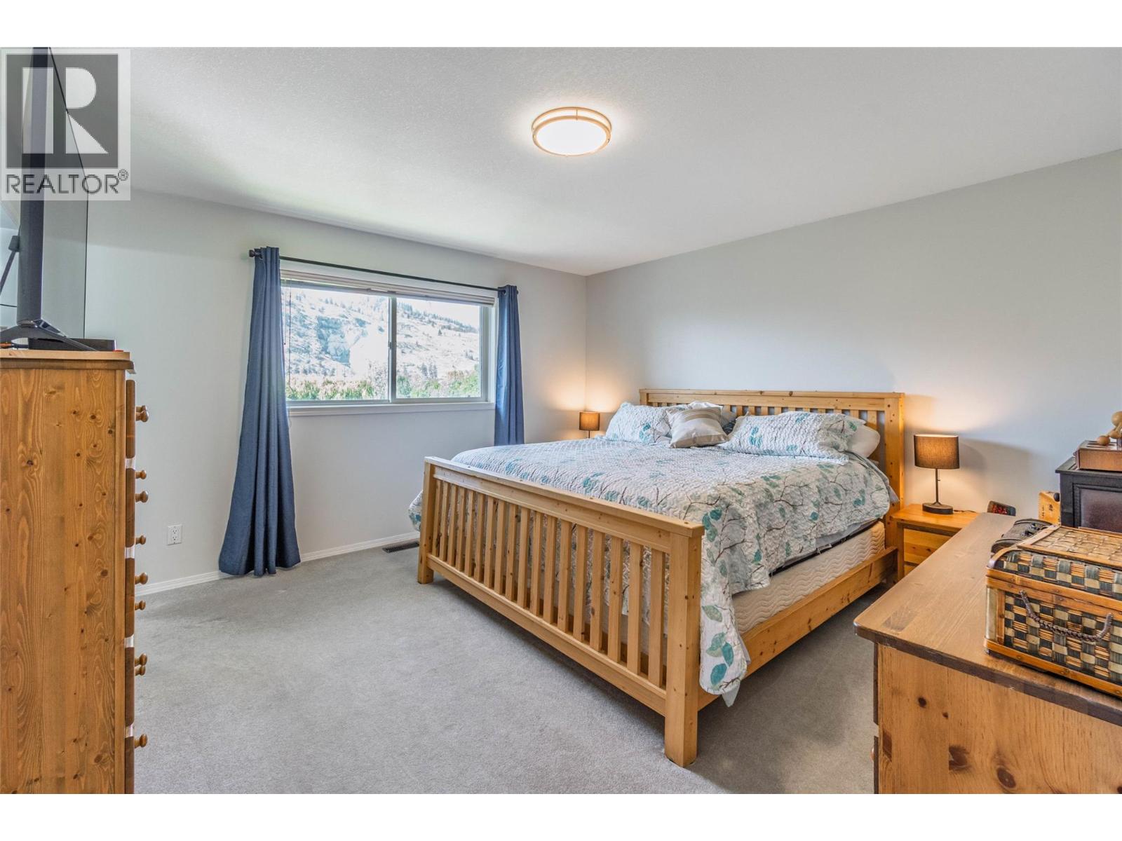 323 RIESLING Place, Oliver