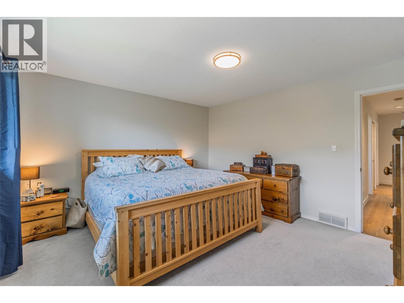 323 RIESLING Place, Oliver