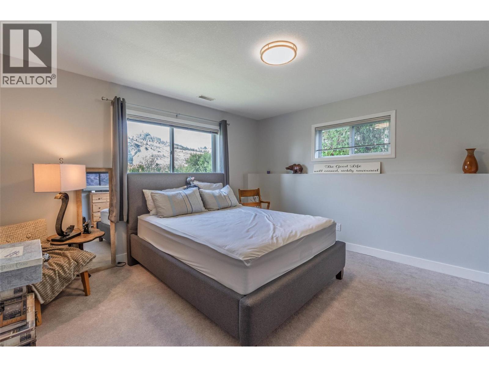 323 RIESLING Place, Oliver