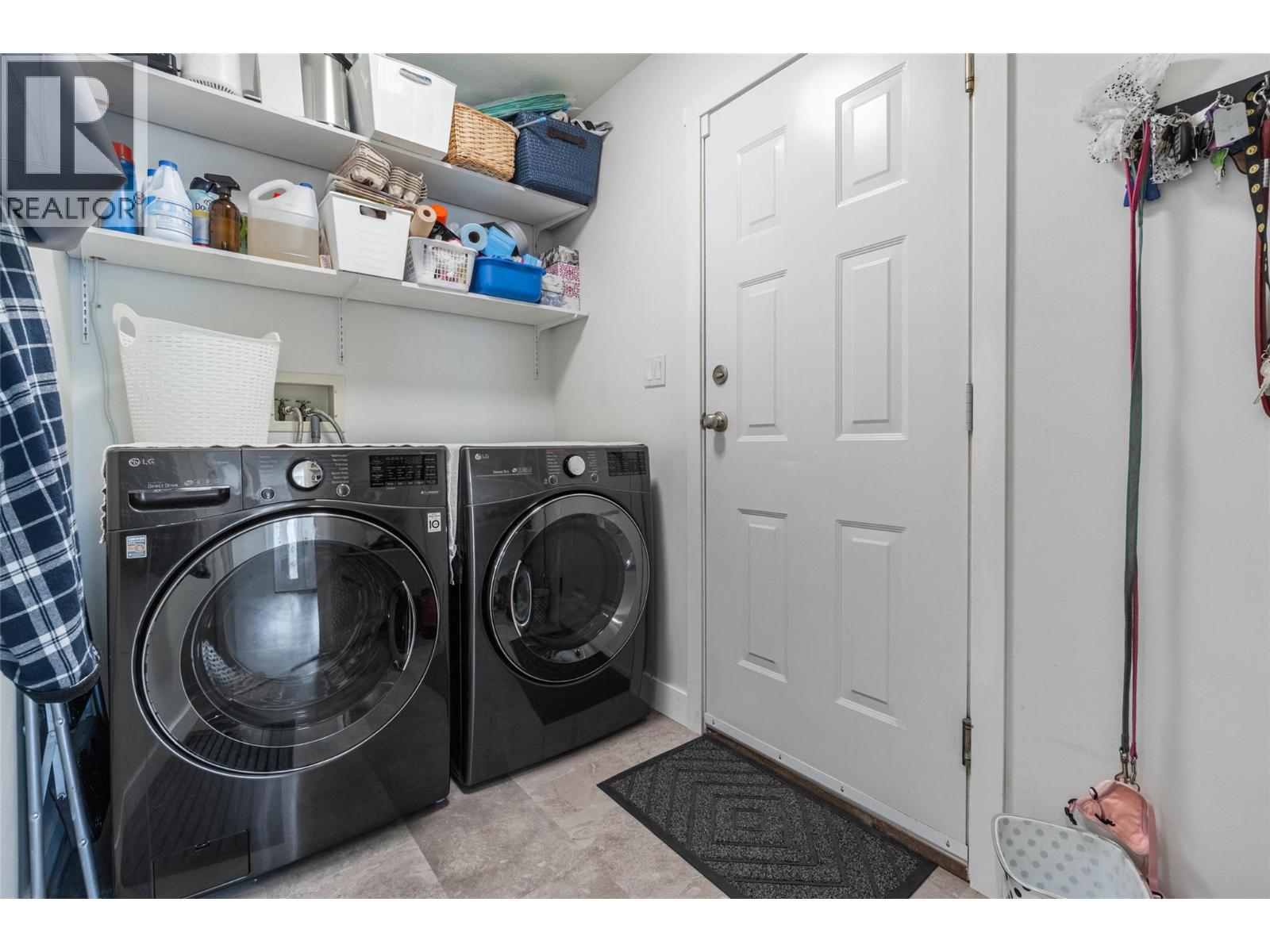 323 RIESLING Place, Oliver