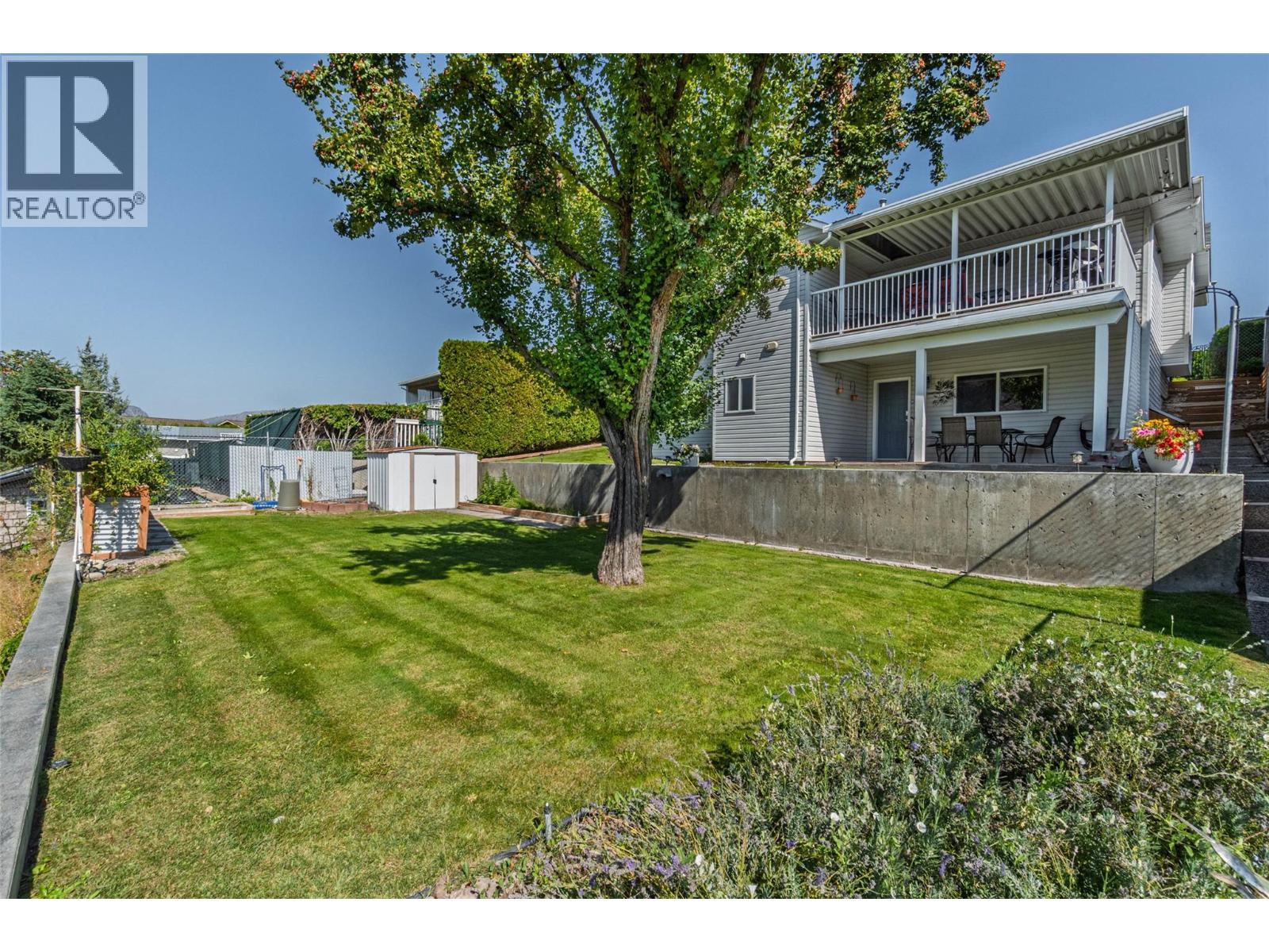 323 RIESLING Place, Oliver