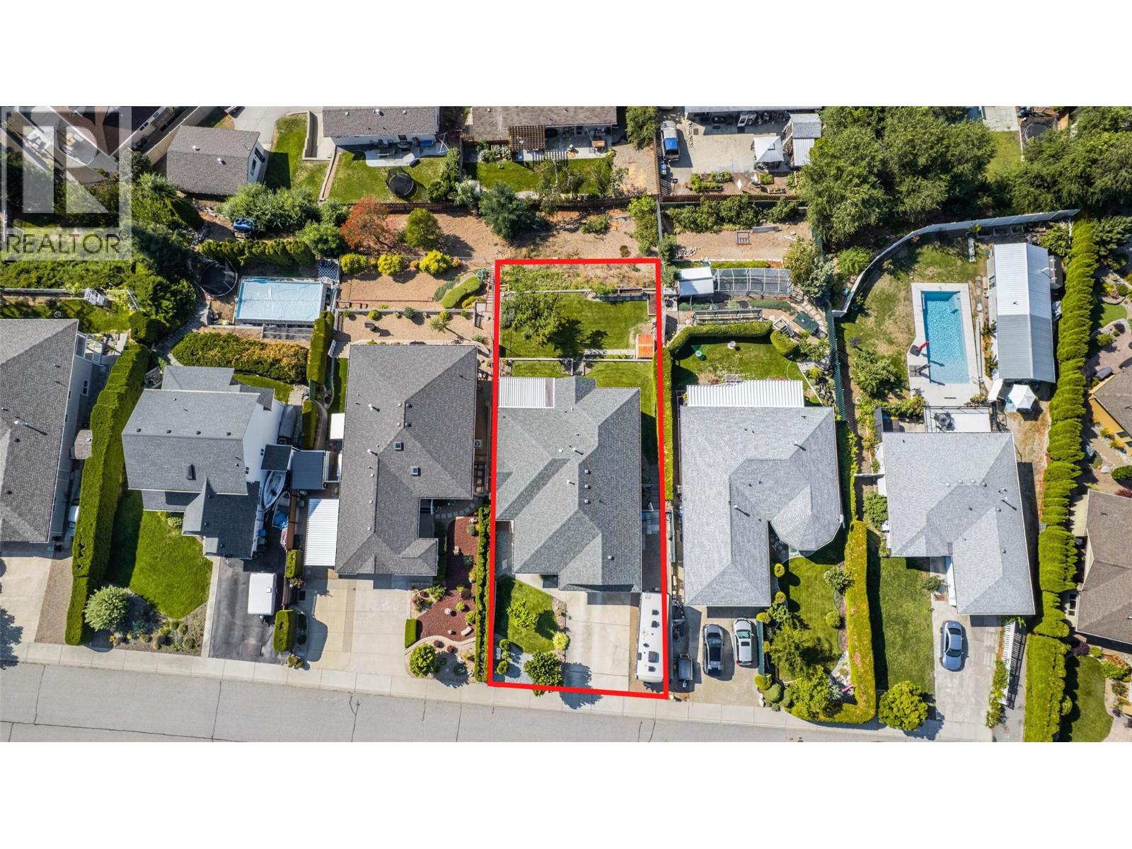 323 RIESLING Place, Oliver