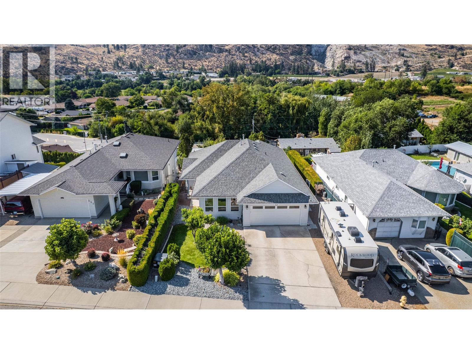 323 RIESLING Place, Oliver