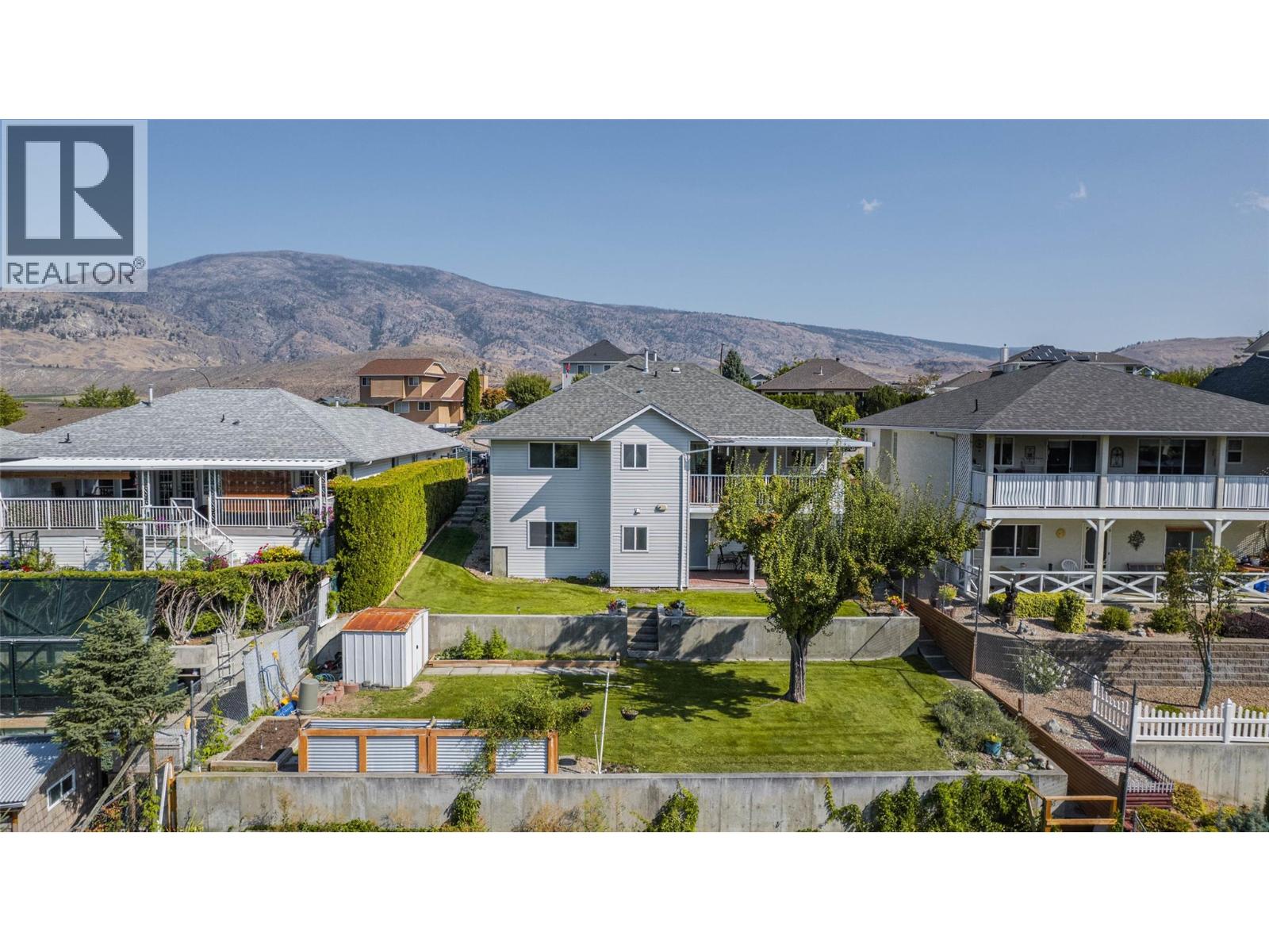 323 RIESLING Place, Oliver