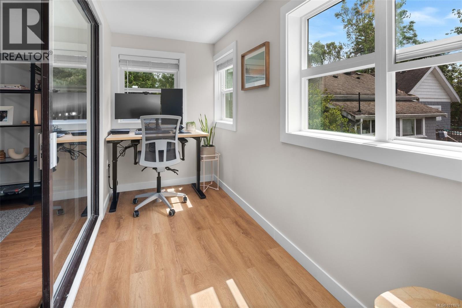 203 3244 Seaton Street, Saanich