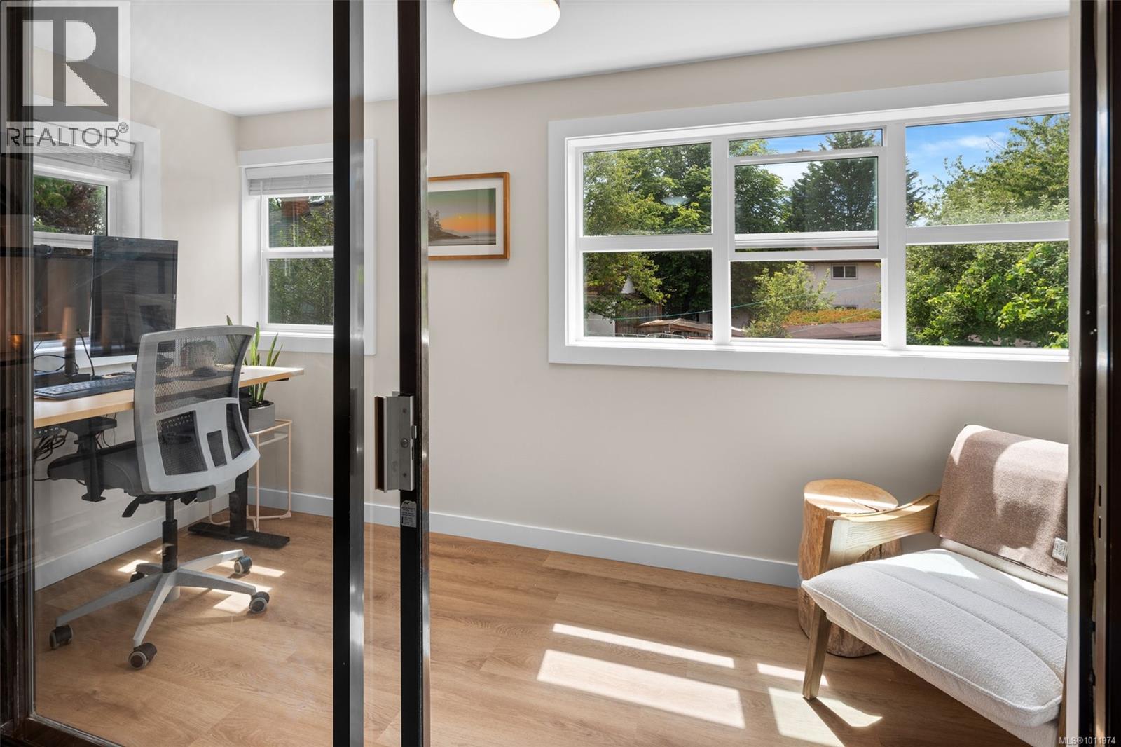 203 3244 Seaton Street, Saanich