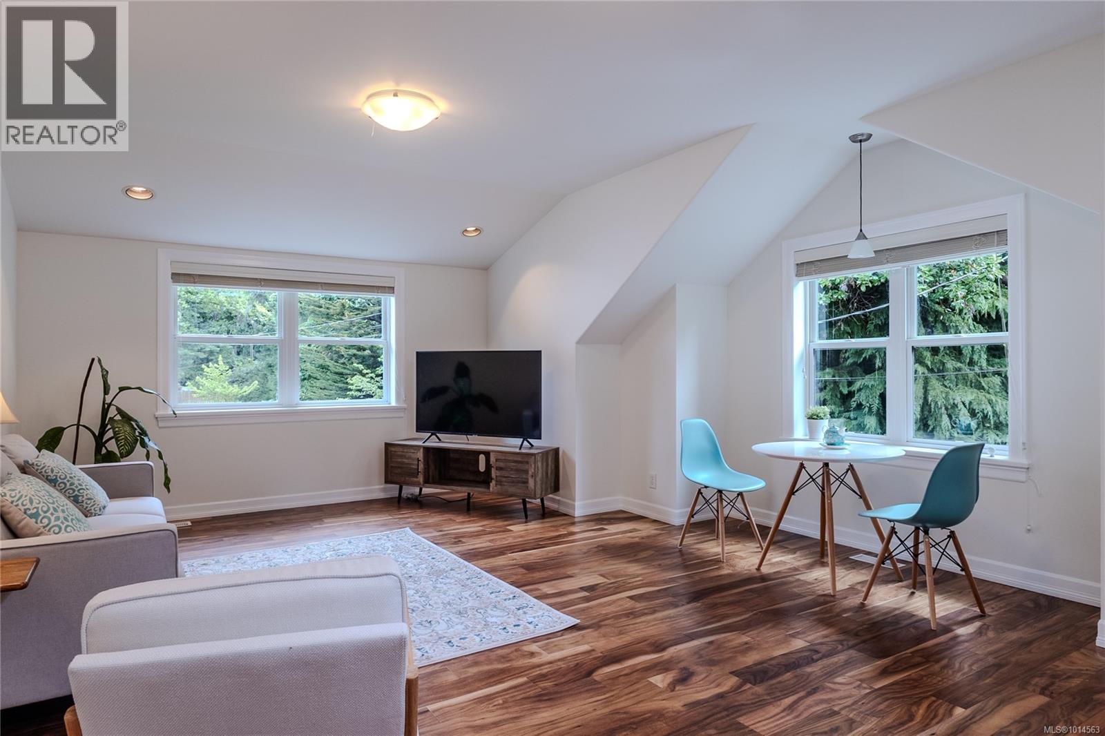  3948 Telegraph Bay Road, Saanich