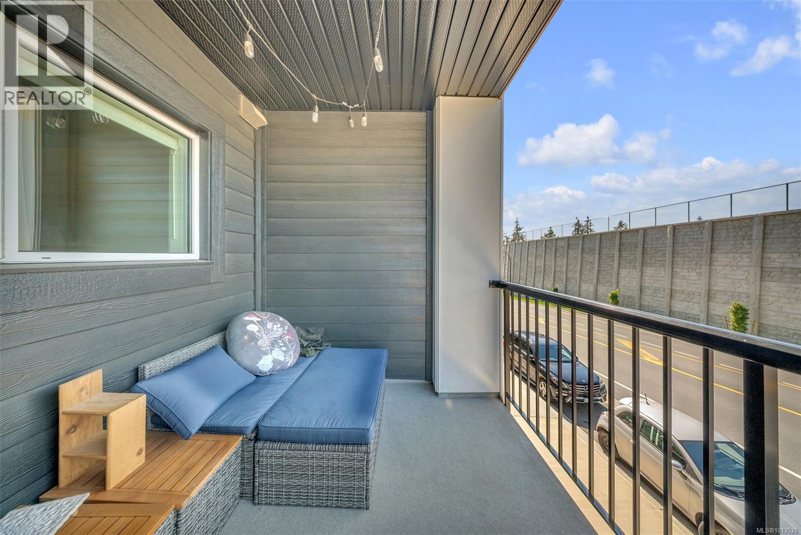 203 2465 Gateway Rd, Langford