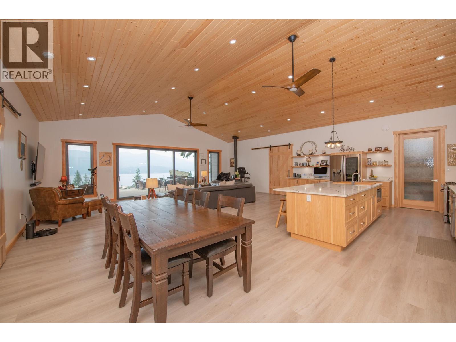 7500 Lonneke Trail, Anglemont