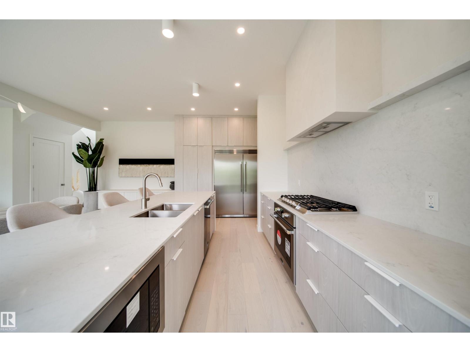 6090 Crawford Dr SW, Edmonton