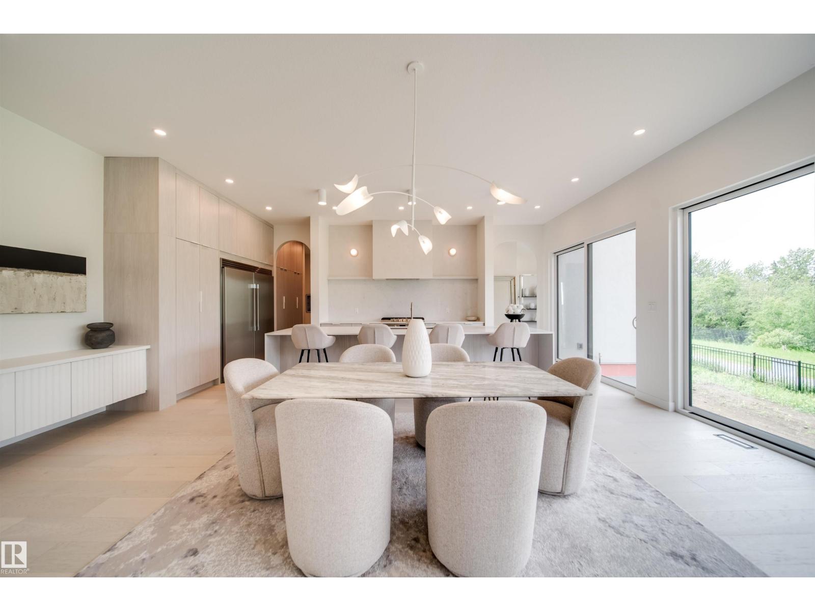 6090 Crawford Dr SW, Edmonton