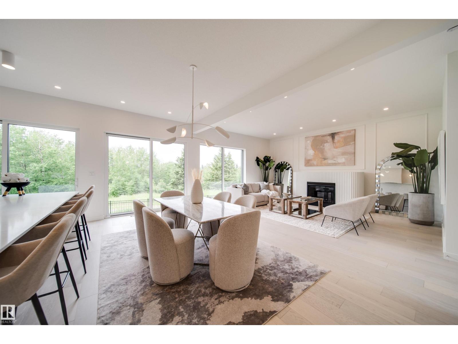 6090 Crawford Dr SW, Edmonton